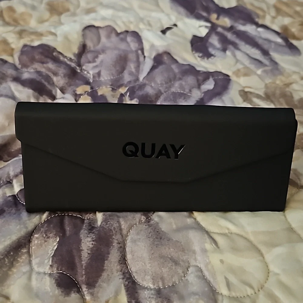 NWT Quay Australia Sunglasses By The Way Oversized Black Smoke - Picture 3 of 8